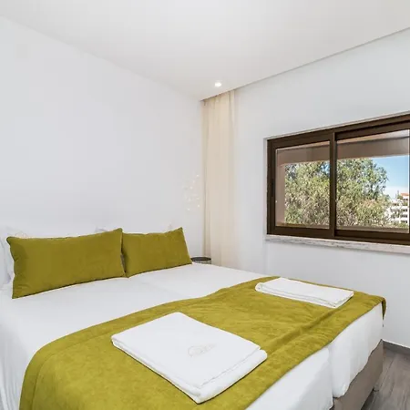 Algarve Golden Properties: Iberlagos 226 *
